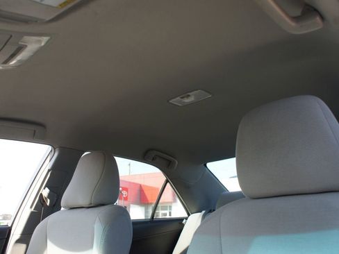 Used 2014 Toyota Camry LE image 6