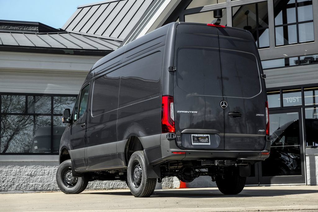 Used 2026 Mercedes-Benz Sprinter 2500 image 2