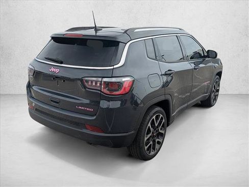 Used 2018 Jeep Compass Limited w/ Safe & Security Group FWD image 5