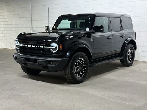 Used 2024 Ford Bronco Outer Banks AWD/4WD image 1
