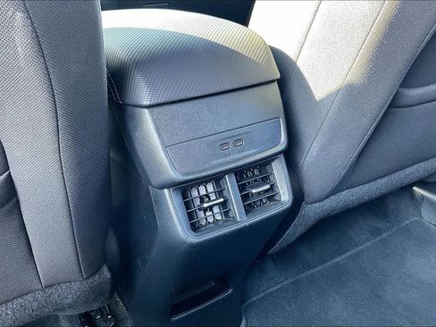 Used 2025 Chevrolet Equinox LT AWD/4WD image 29