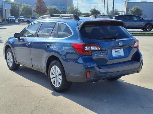 Used 2019 Subaru Outback 2.5i Premium AWD/4WD image 2