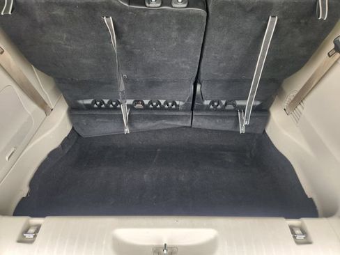 Used 2023 Chrysler Pacifica Touring-L FWD image 28