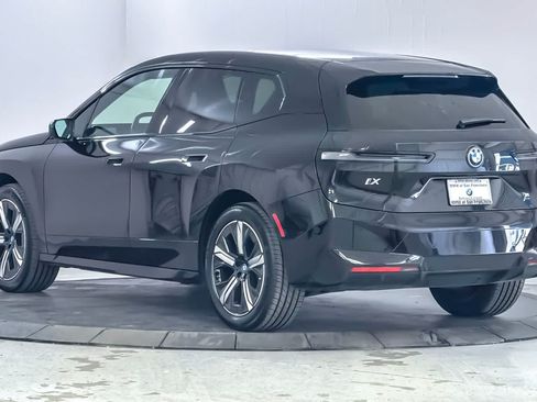 Used 2024 BMW iX xDrive50 w/ Sport Package AWD/4WD image 6