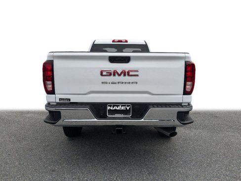Used 2024 GMC Sierra 2500 Pro w/ Convenience Package image 6