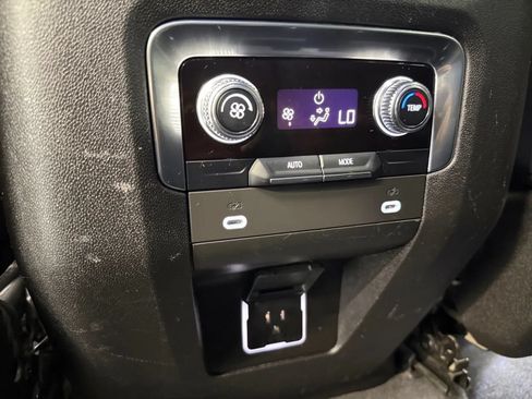 Used 2021 GMC Yukon XL SLE AWD/4WD image 27
