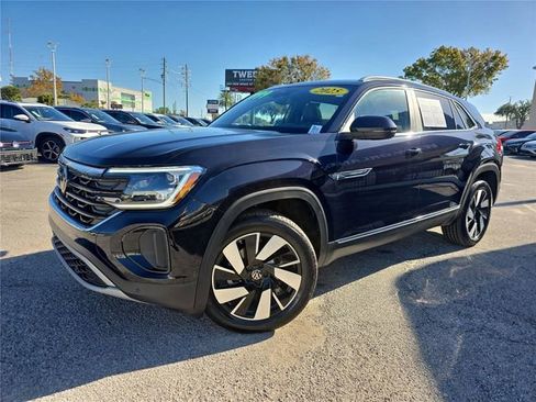 Used 2025 Volkswagen Atlas Cross Sport SEL image 31