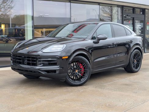 New 2026 Porsche Cayenne S image 1