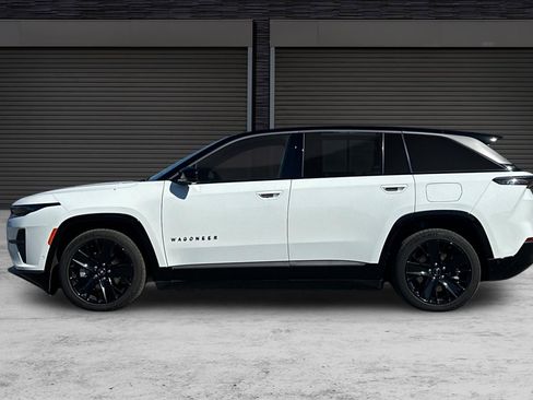 Used 2024 Jeep Wagoneer Launch Edition image 7