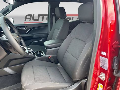 Used 2025 Chevrolet Colorado LT AWD/4WD image 19