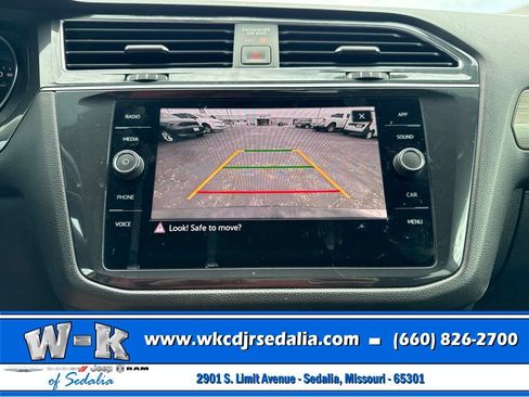 Used 2021 Volkswagen Tiguan SE FWD image 38