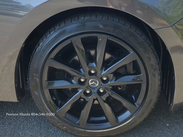 Used 2018 MAZDA MAZDA3 Touring FWD image 11
