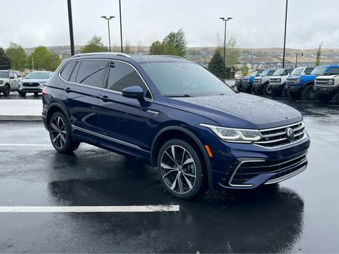 Used 2022 Volkswagen Tiguan SEL R-Line AWD/4WD image 5