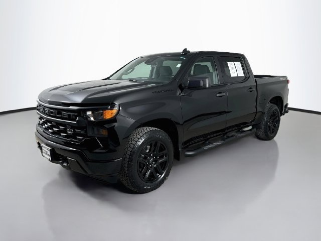 Used 2023 Chevrolet Silverado 1500 Custom w/ Rally Edition AWD/4WD image 9