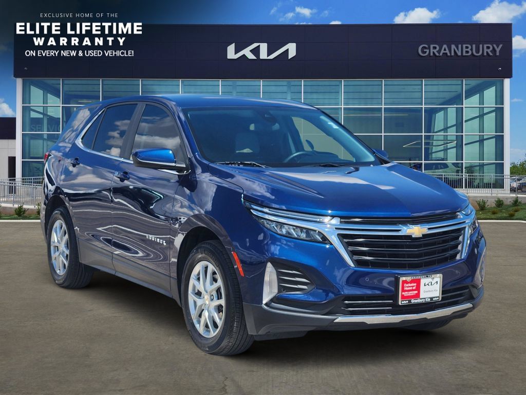 Used 2023 Chevrolet Equinox LT w/ Driver Convenience Package FWD image 3