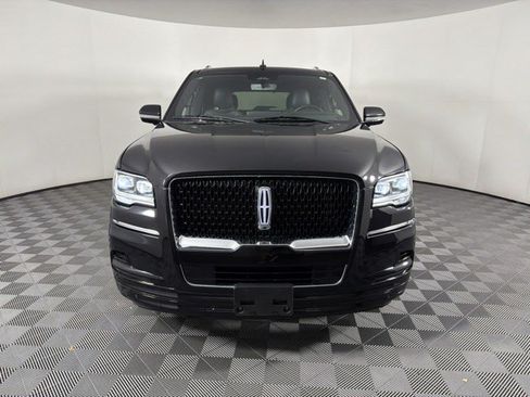 Used 2024 Lincoln Navigator Reserve AWD/4WD image 16