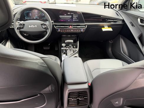 New 2026 Kia Niro EX FWD image 20