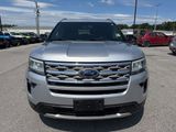 Used 2018 Ford Explorer XLT w/ Equipment Group 201A image 3