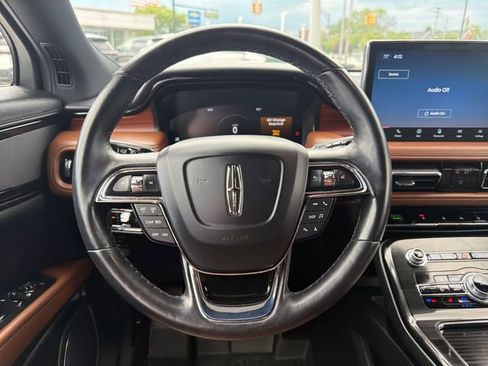 Certified 2022 Lincoln Nautilus Reserve AWD/4WD image 19