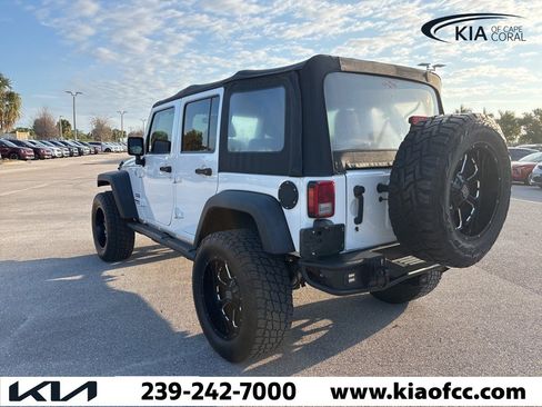 Used 2016 Jeep Wrangler Unlimited Sport w/ Connectivity Group image 4