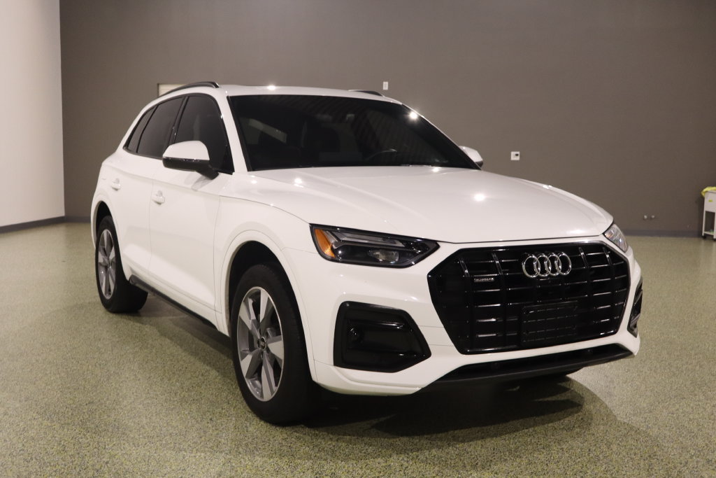 Used 2024 Audi Q5 2.0T Premium Plus w/ Premium Plus Package AWD/4WD image 1