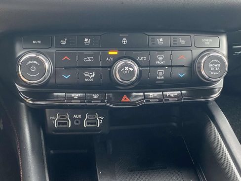 Used 2024 Dodge Durango R/T RWD image 30