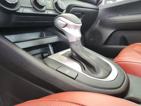 Used 2022 Kia Forte LXS FWD image 14