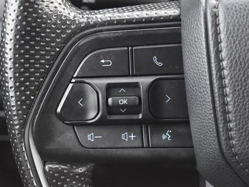 Used 2024 Toyota Tacoma SR image 6