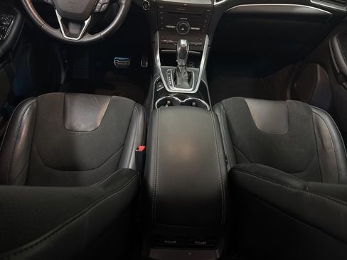 Used 2016 Ford Edge Sport w/ Technology Package image 56