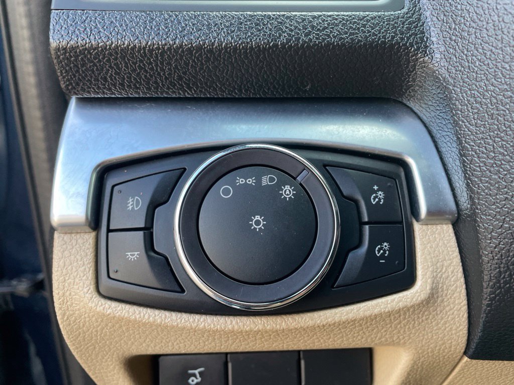 Used 2017 Ford Explorer Limited FWD image 16