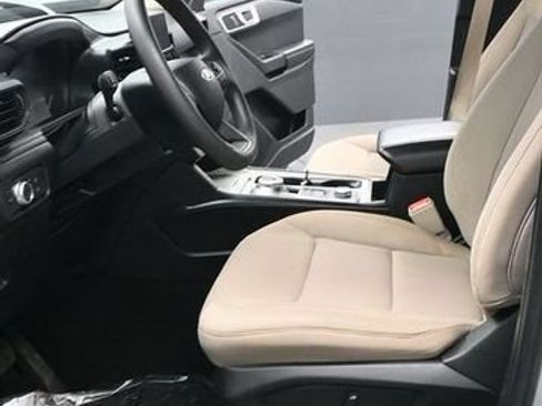 Used 2021 Ford Explorer 4WD image 17