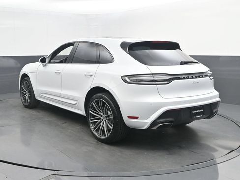 New 2026 Porsche Macan AWD/4WD image 3