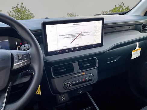 New 2026 Ford Maverick XL image 7