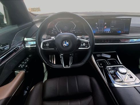 Used 2024 BMW 740i w/ Executive Package RWD image 5