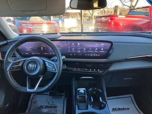 Used 2025 Buick Envision Sport Touring image 11