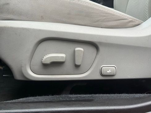 Used 2016 Subaru Forester 2.5i Premium image 12