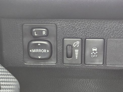 Used 2014 Toyota RAV4 XLE FWD image 19