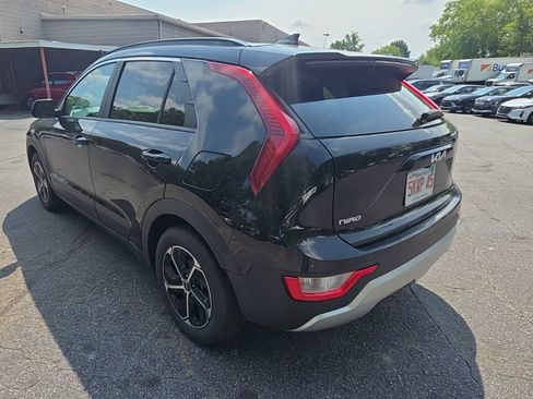 Used 2025 Kia Niro LX FWD image 8