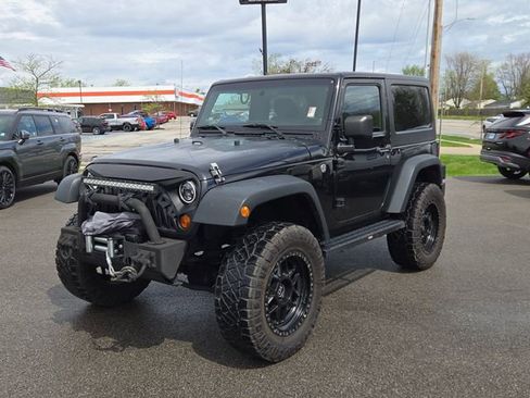 Used 2012 Jeep Wrangler Sport image 2