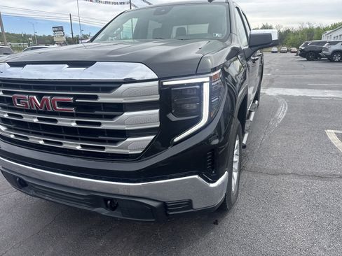 Used 2022 GMC Sierra 1500 SLE AWD/4WD image 10