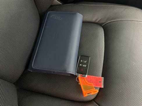 Used 2019 Land Rover Range Rover HSE image 45