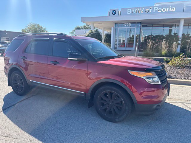 Used 2014 Ford Explorer XLT w/ Equipment Group 202A AWD/4WD image 2