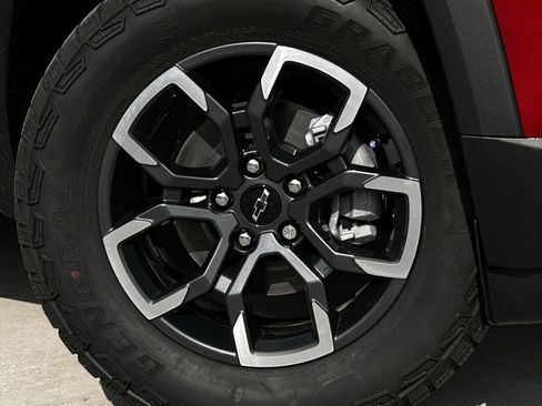 New 2026 Chevrolet Equinox ACTIV w/ Safety and Technology Package FWD image 9