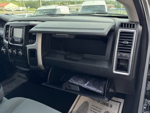 Used 2019 RAM 1500 Classic SLT image 25