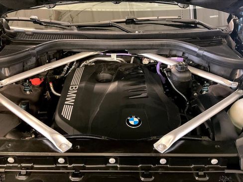 Certified 2025 BMW X7 xDrive40i image 28