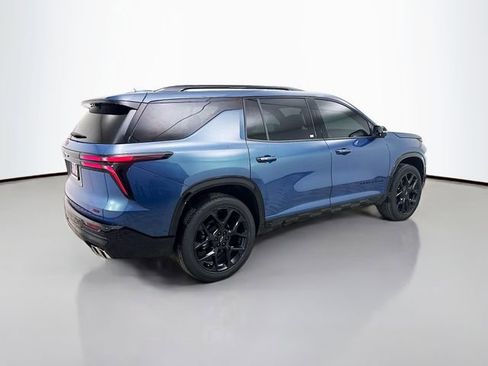 Used 2024 Chevrolet Traverse RS image 8