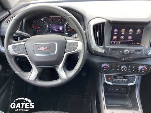 Used 2023 GMC Terrain SLE w/ Driver Convenience Package FWD image 17