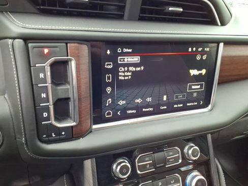 Used 2023 GMC Yukon Denali Ultimate AWD/4WD image 20