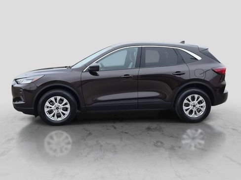 Used 2023 Ford Escape Active AWD/4WD image 5