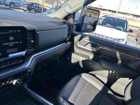 Used 2025 Chevrolet Silverado 2500 LTZ w/ Trail Boss Package image 22